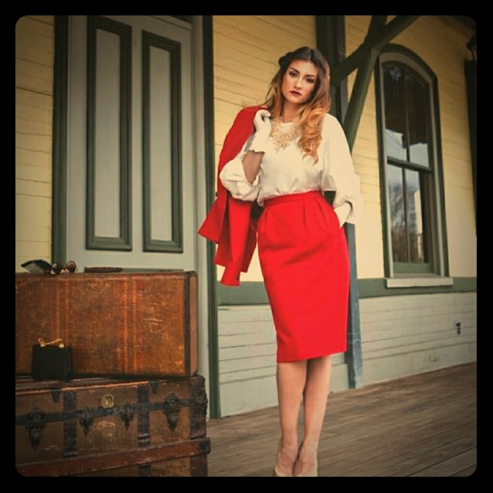 Christian Dior Red Wool Silk Lapel Blazer and Skirt Business Power Suit - Picture 4 of 10